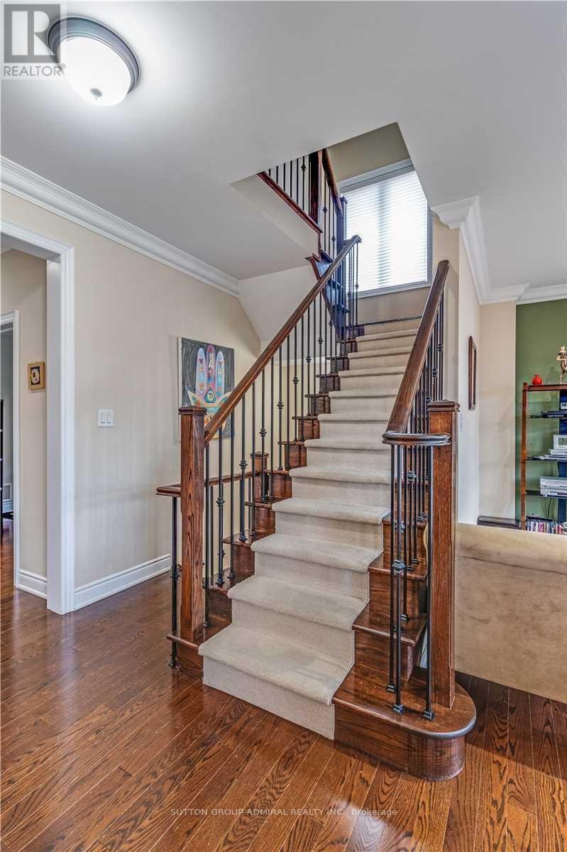 












305 ILAN RAMON BOULEVARD

,
Vaughan (Patterson),




Ontario
L6A0W4

