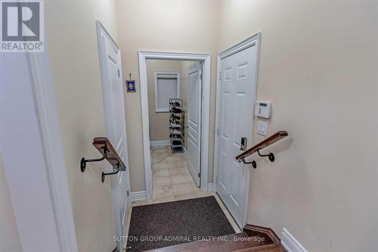 












305 ILAN RAMON BOULEVARD

,
Vaughan (Patterson),




Ontario
L6A0W4

