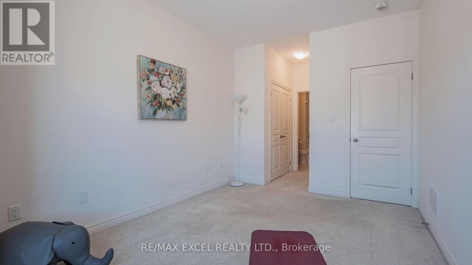 












75 CHOUINARD WAY

,
Aurora,




Ontario
L4G7C4

