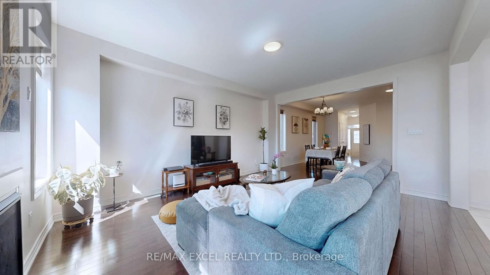 












75 CHOUINARD WAY

,
Aurora,




Ontario
L4G7C4

