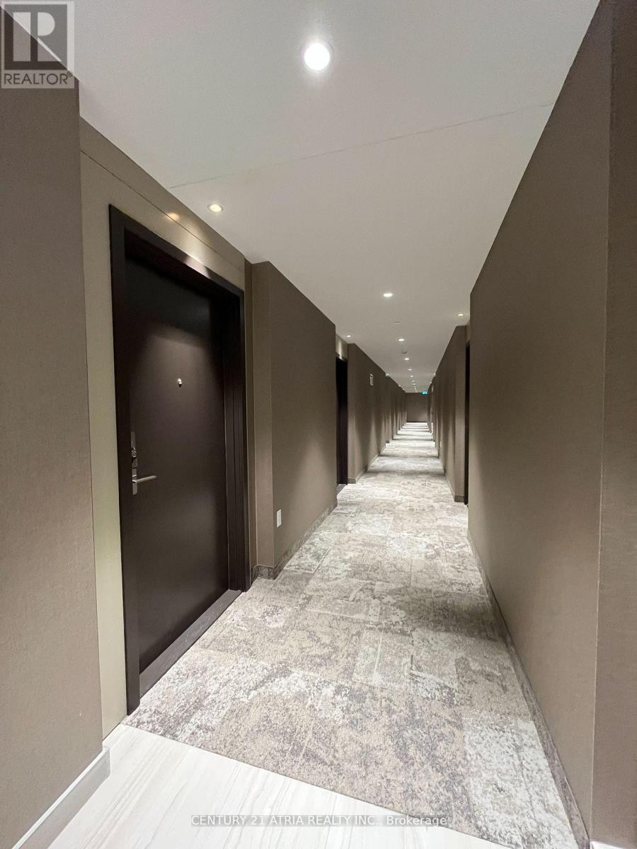 












1917 - 38 HONEYCRISP CRESCENT

,
Vaughan (Vaughan Corporate Centre),




Ontario
L4K0M8

