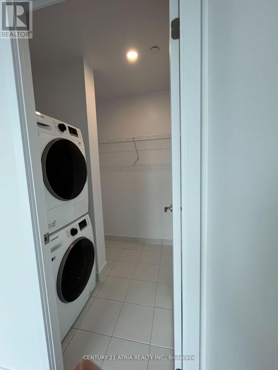 












1917 - 38 HONEYCRISP CRESCENT

,
Vaughan (Vaughan Corporate Centre),




Ontario
L4K0M8

