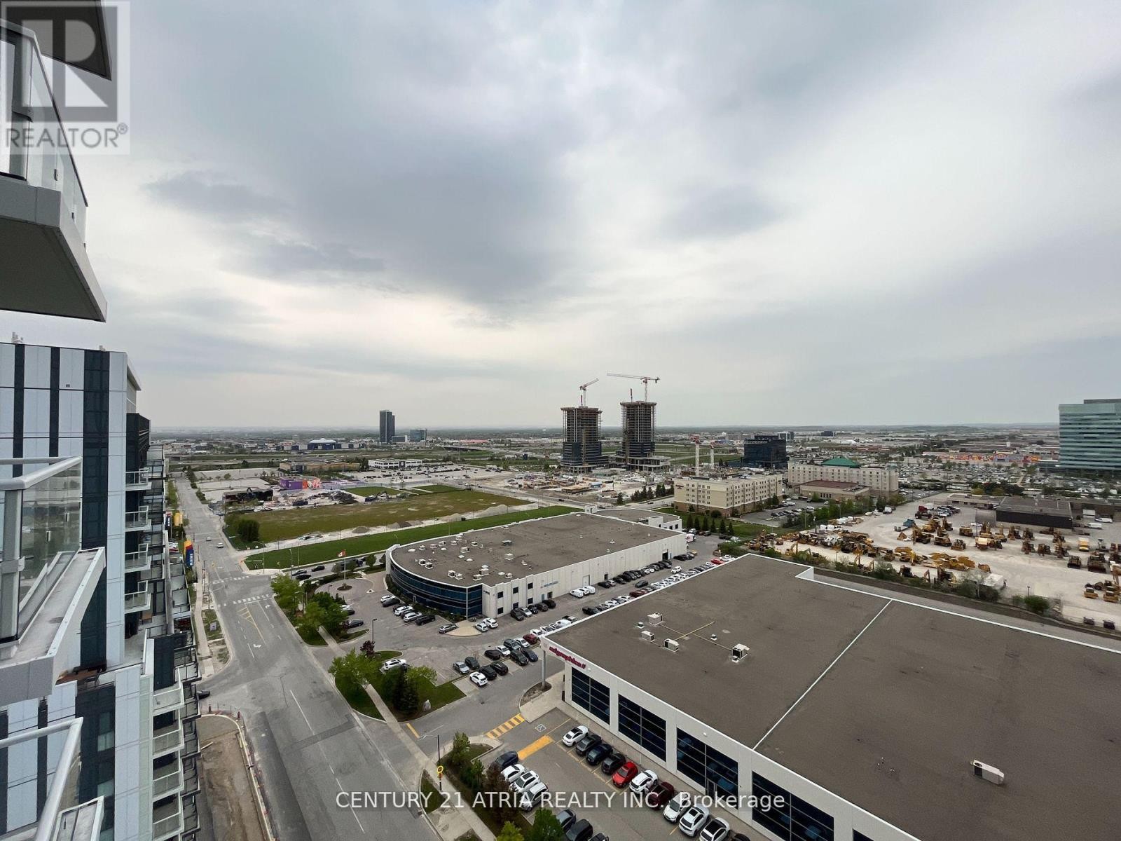 












1917 - 38 HONEYCRISP CRESCENT

,
Vaughan (Vaughan Corporate Centre),




Ontario
L4K0M8

