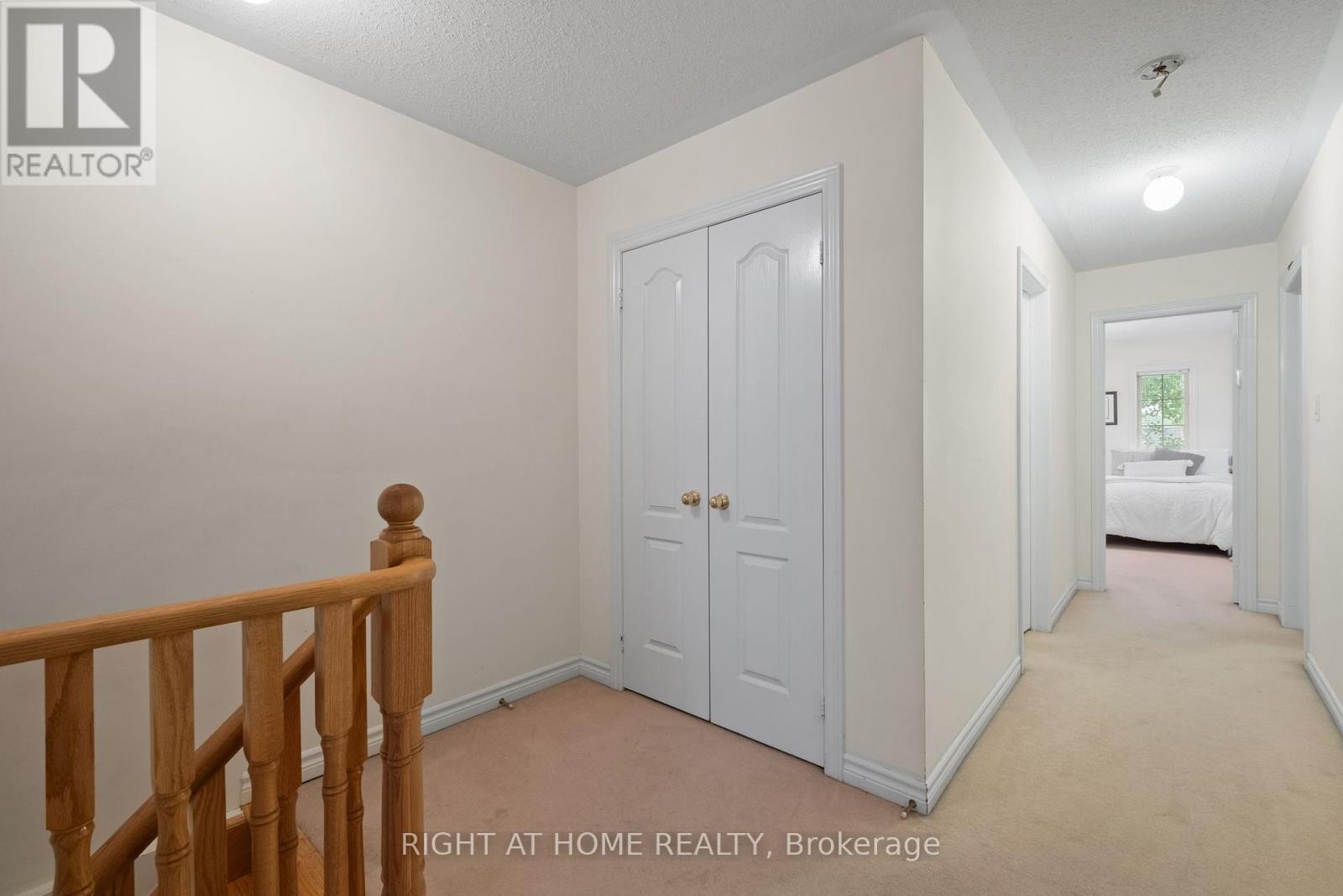 












12 - 8777 DUFFERIN STREET

,
Vaughan (Patterson),




Ontario
L4J8W3

