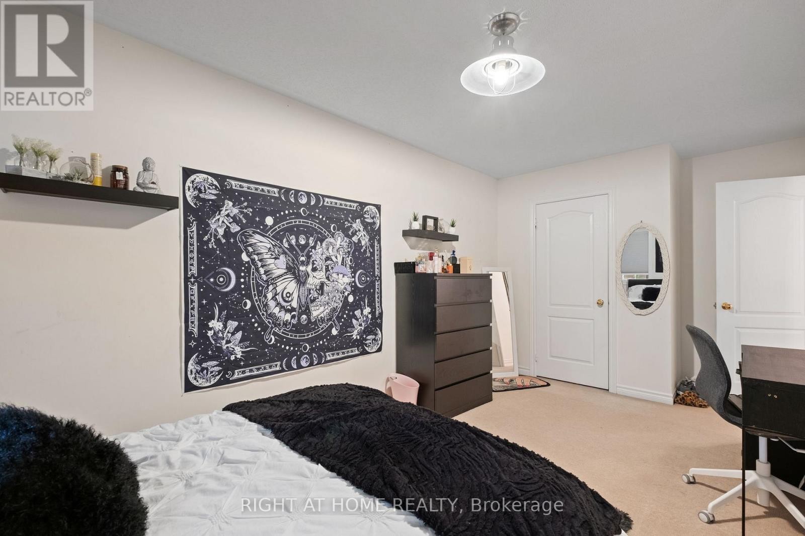 












12 - 8777 DUFFERIN STREET

,
Vaughan (Patterson),




Ontario
L4J8W3

