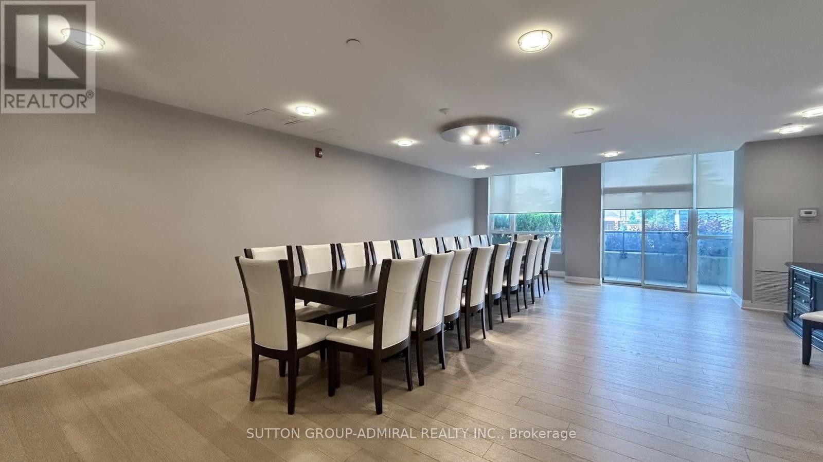 












103 - 4700 HIGHWAY 7 STREET

,
Vaughan (East Woodbridge),




Ontario
L4L0B4

