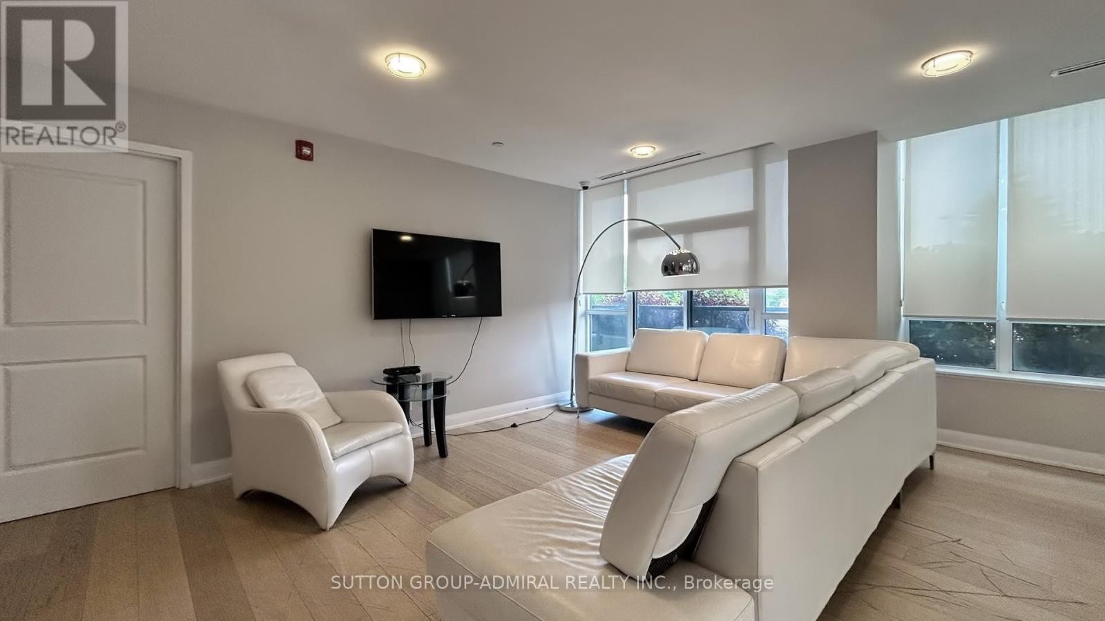 












103 - 4700 HIGHWAY 7 STREET

,
Vaughan (East Woodbridge),




Ontario
L4L0B4


