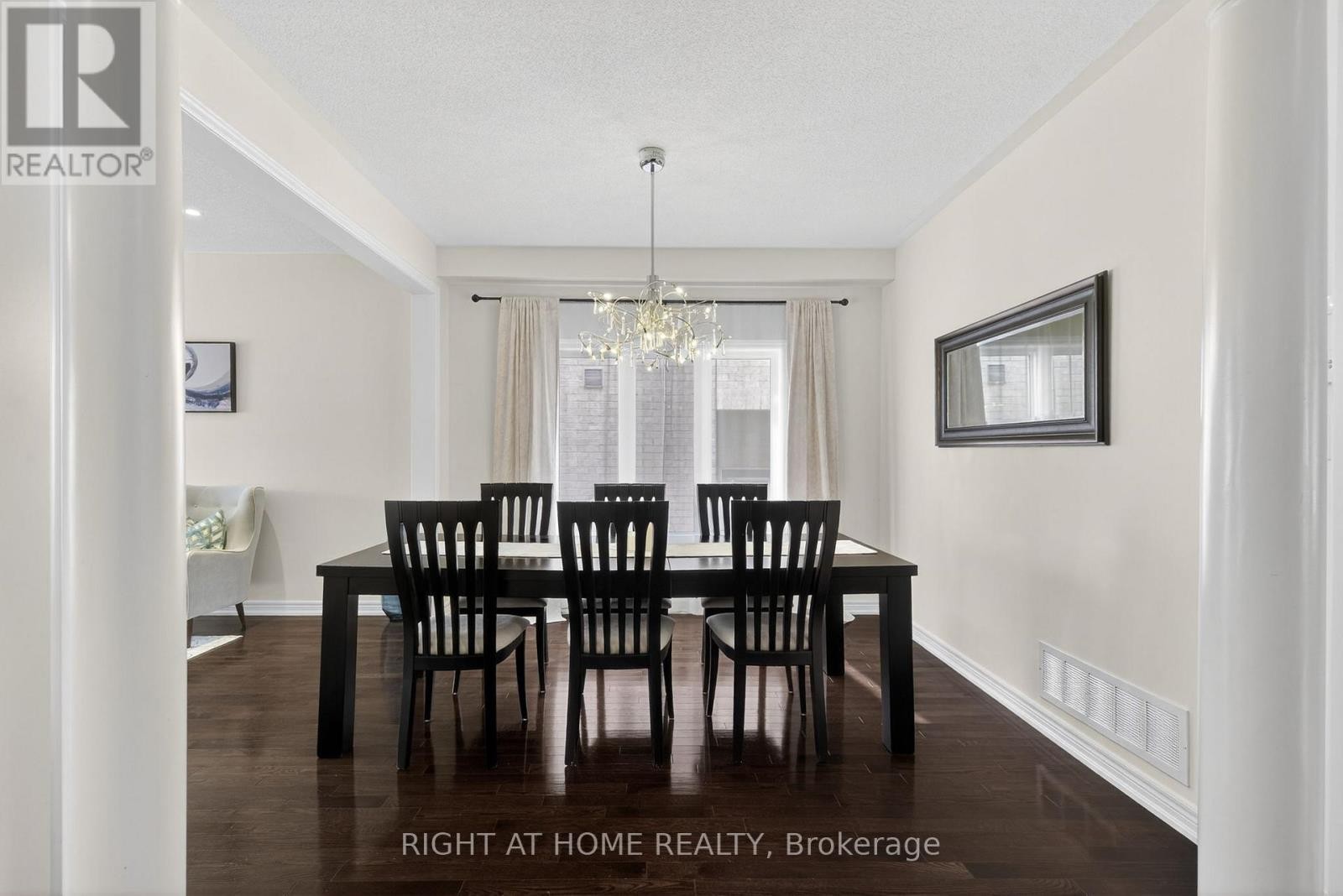 












268 CARRIER CRESCENT

,
Vaughan (Patterson),




Ontario
L6A4T4


