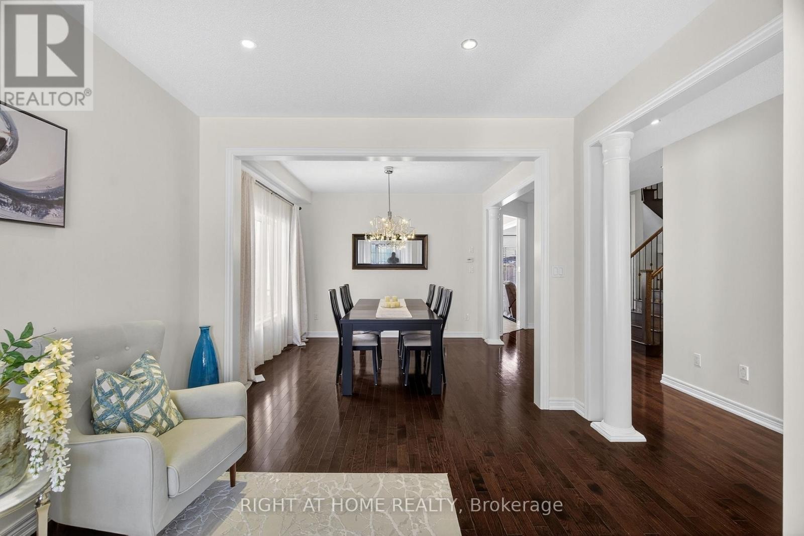 












268 CARRIER CRESCENT

,
Vaughan (Patterson),




Ontario
L6A4T4

