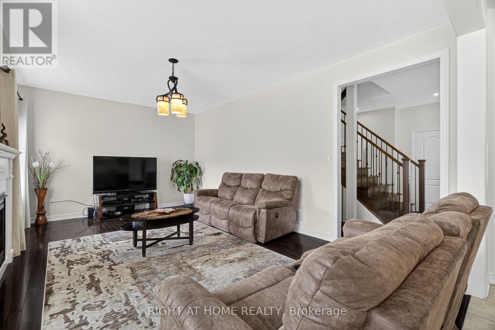 












268 CARRIER CRESCENT

,
Vaughan (Patterson),




Ontario
L6A4T4

