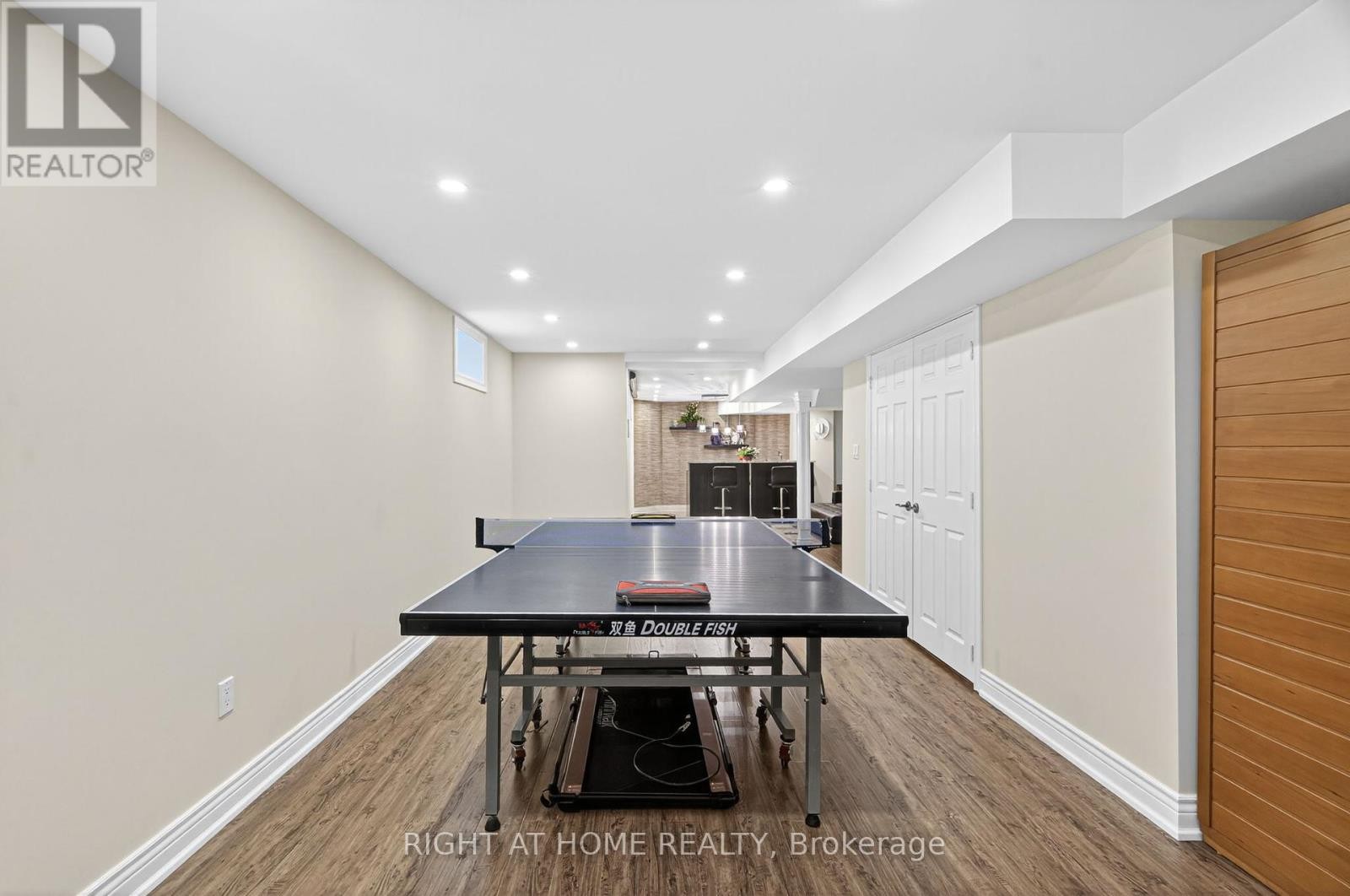 












268 CARRIER CRESCENT

,
Vaughan (Patterson),




Ontario
L6A4T4

