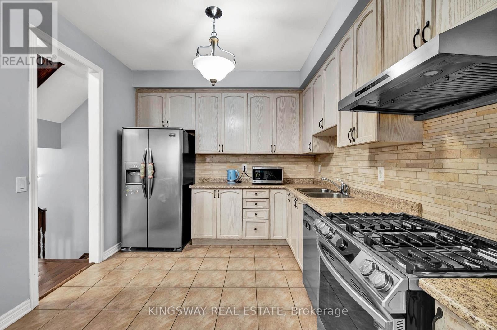 












151 COURTLAND CRESCENT

,
East Gwillimbury,




Ontario
L9N0B2

