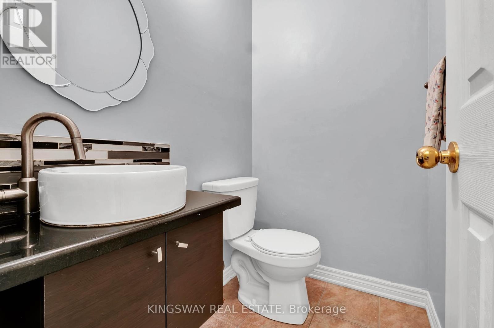 












151 COURTLAND CRESCENT

,
East Gwillimbury,




Ontario
L9N0B2


