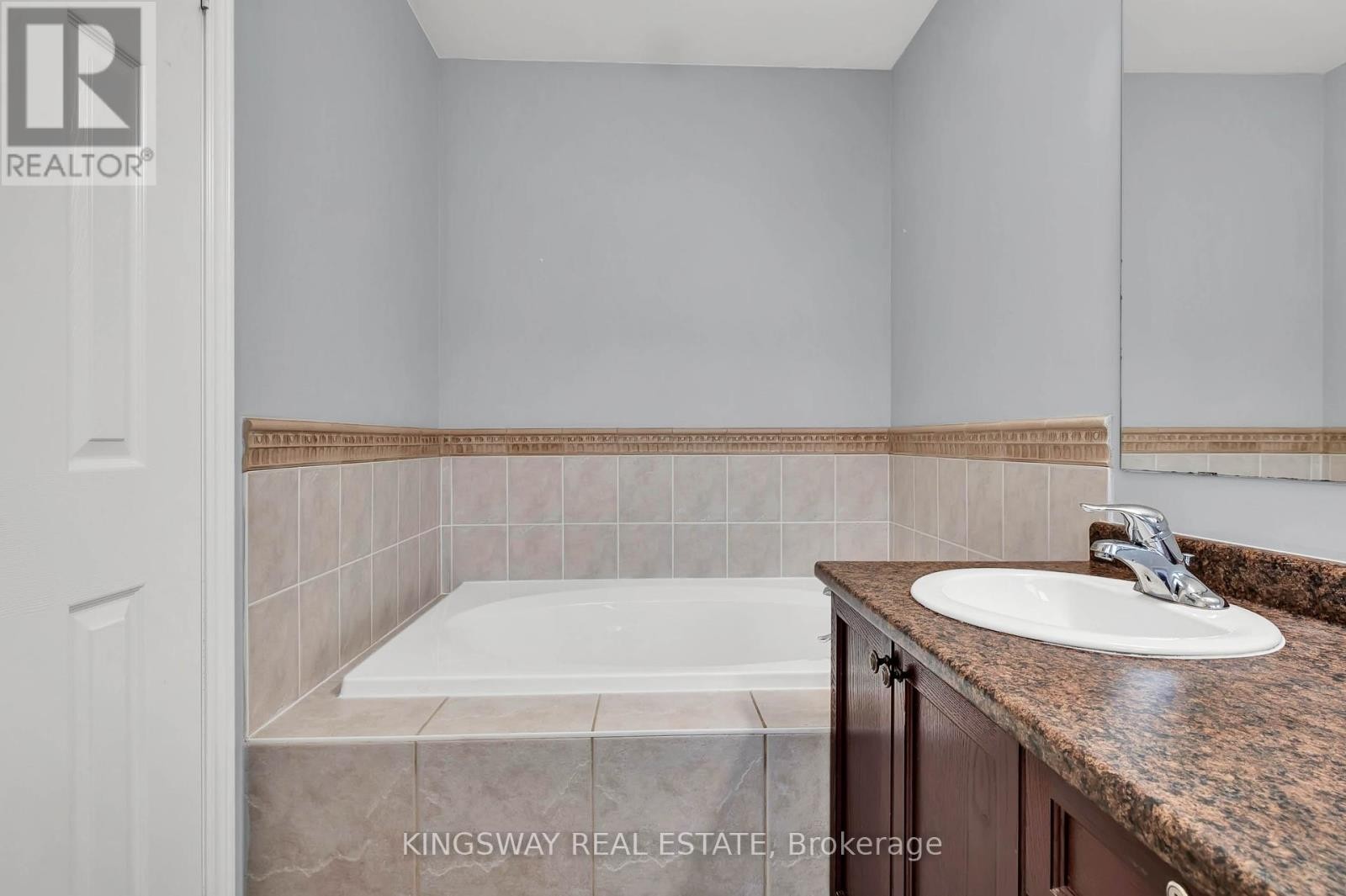 












151 COURTLAND CRESCENT

,
East Gwillimbury,




Ontario
L9N0B2

