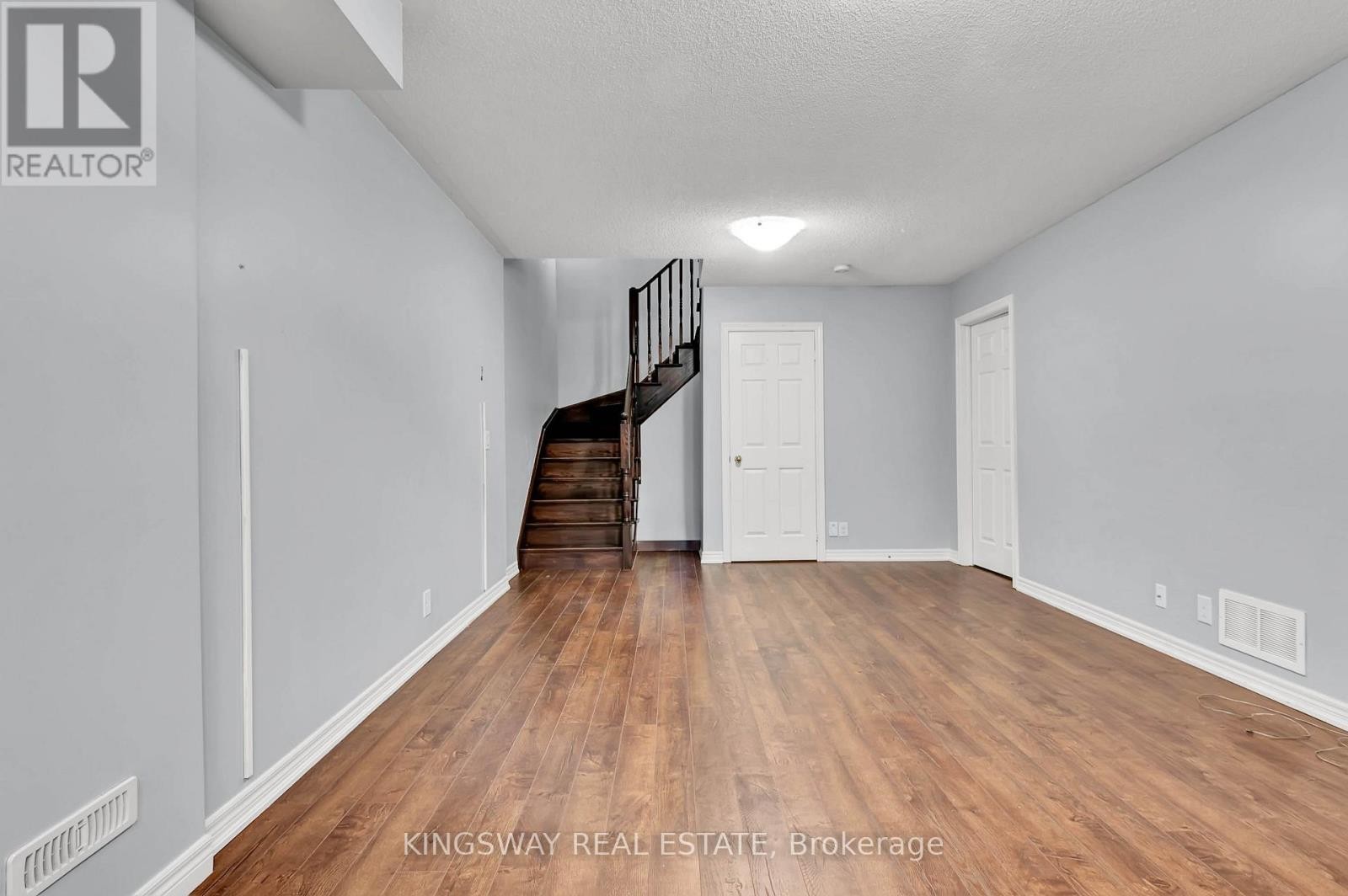 












151 COURTLAND CRESCENT

,
East Gwillimbury,




Ontario
L9N0B2

