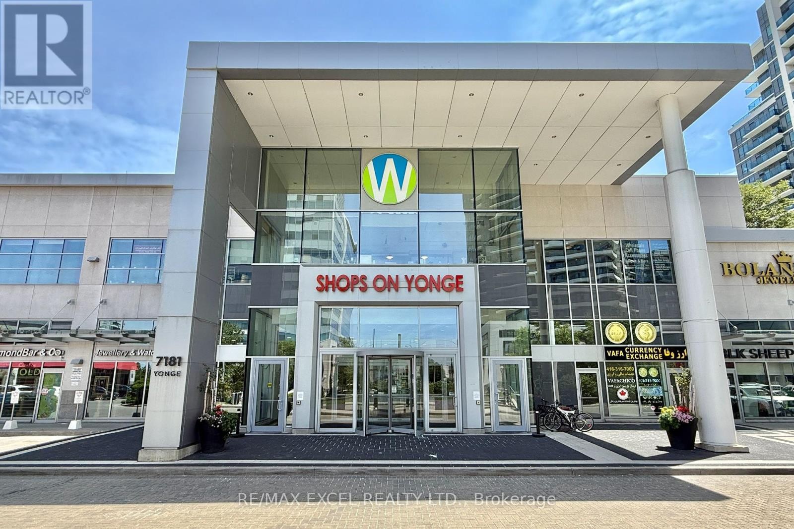












1006 - 7171 YONGE STREET

,
Markham (Thornhill),




Ontario
L3T0C5

