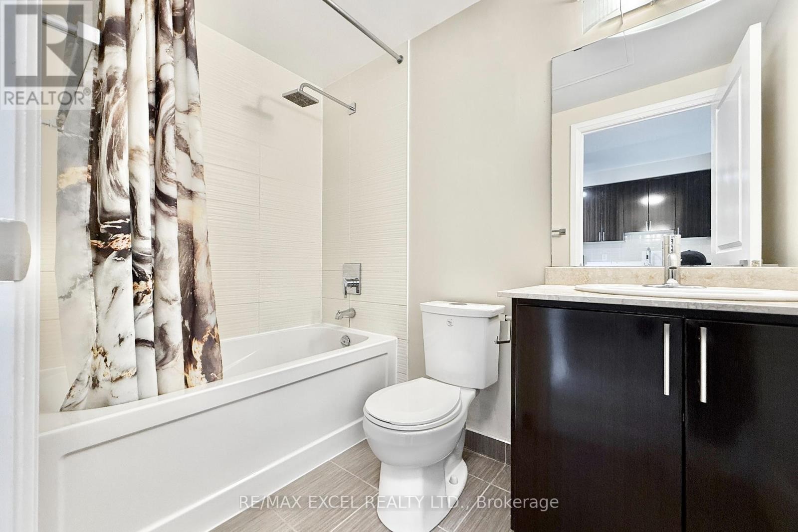 












1006 - 7171 YONGE STREET

,
Markham (Thornhill),




Ontario
L3T0C5

