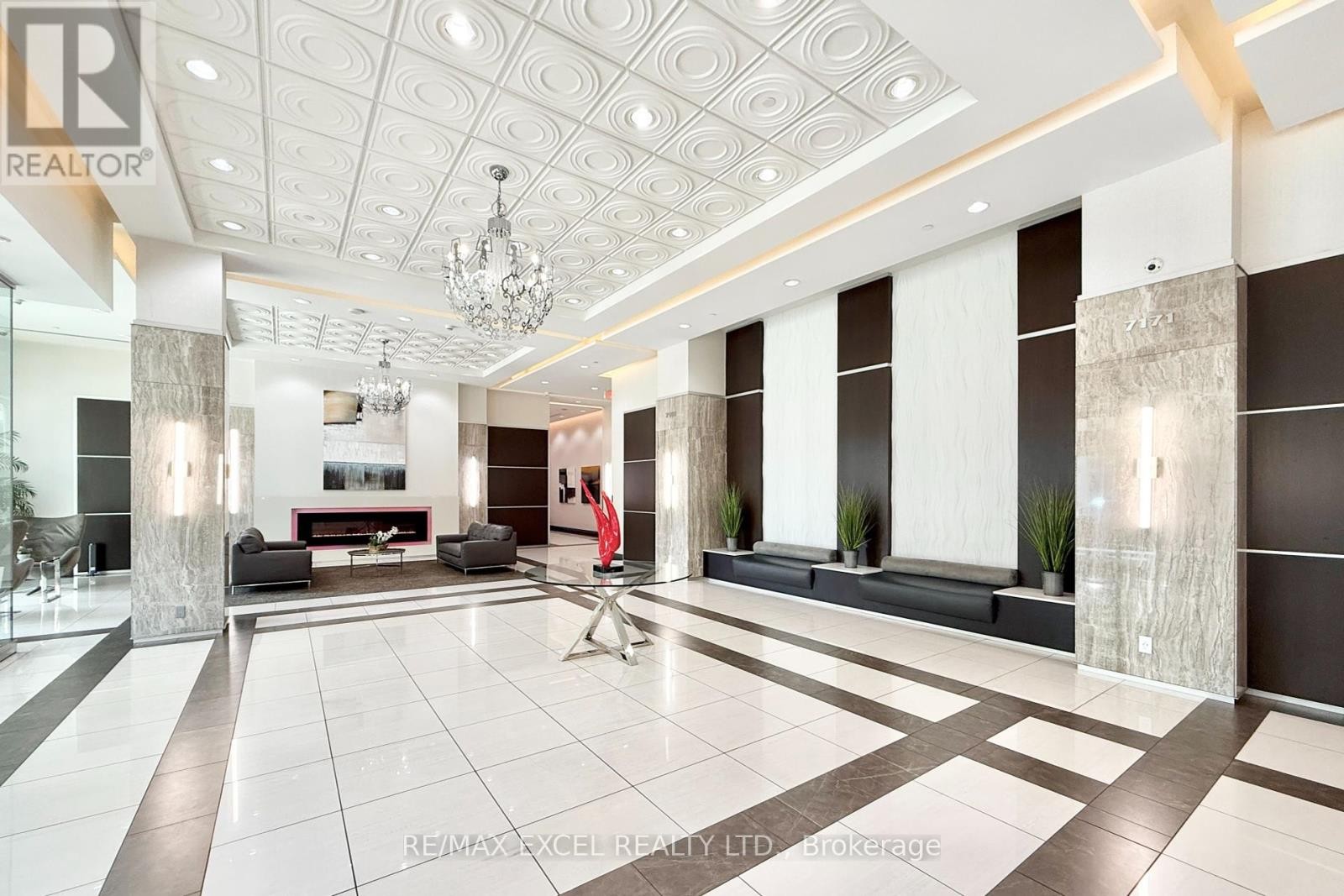 












1006 - 7171 YONGE STREET

,
Markham (Thornhill),




Ontario
L3T0C5

