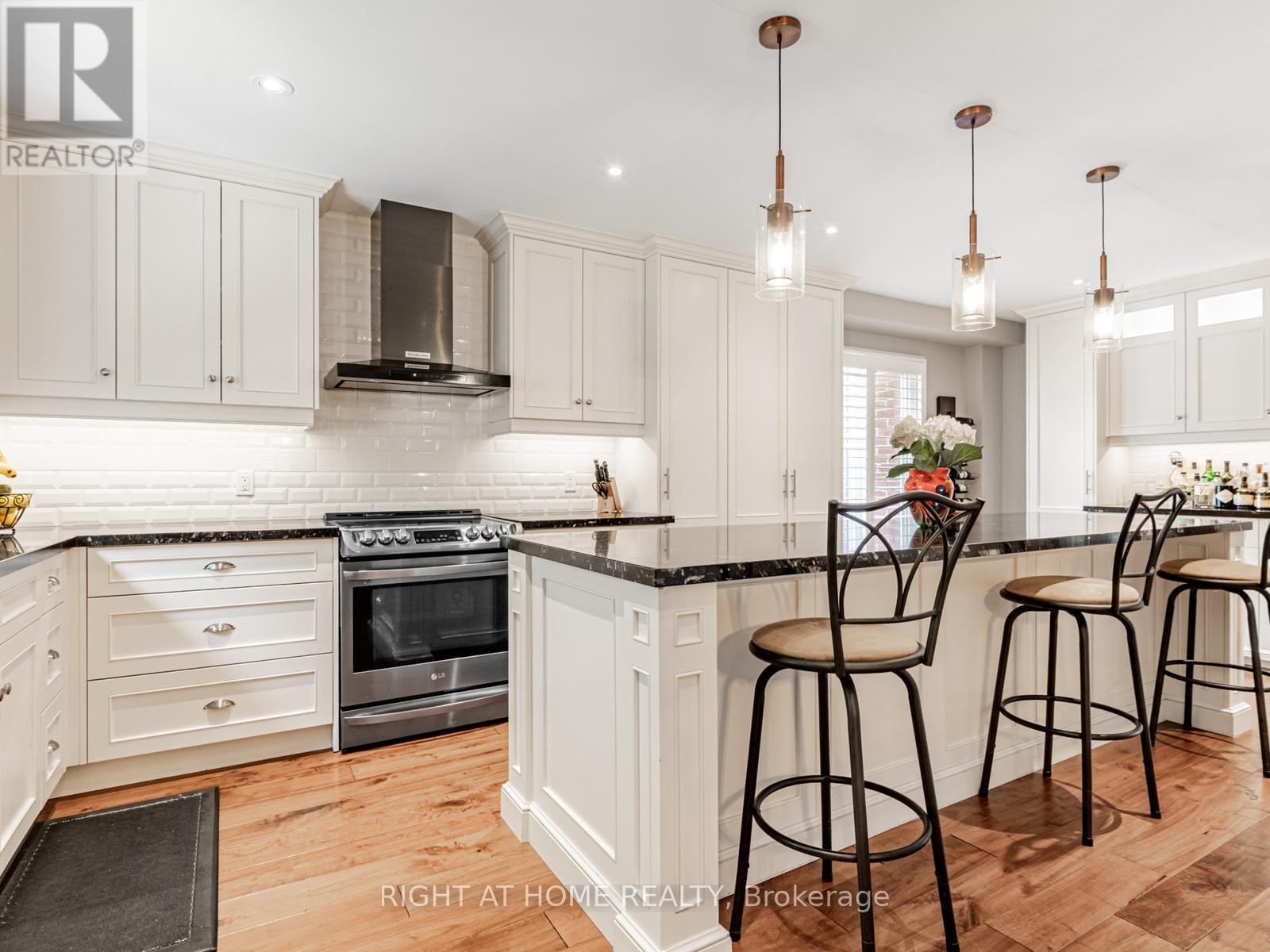 












116 BERYL AVENUE

,
Whitchurch-Stouffville (Stouffville),




Ontario
L4A7Y2

