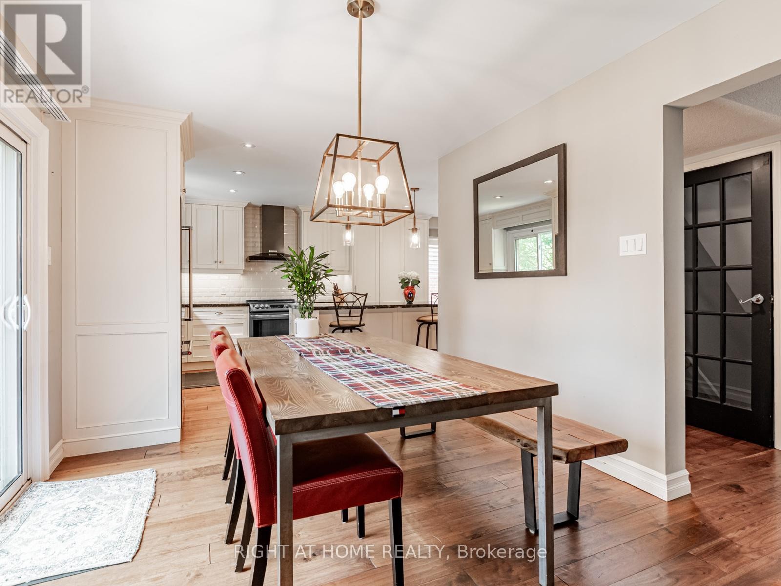 












116 BERYL AVENUE

,
Whitchurch-Stouffville (Stouffville),




Ontario
L4A7Y2

