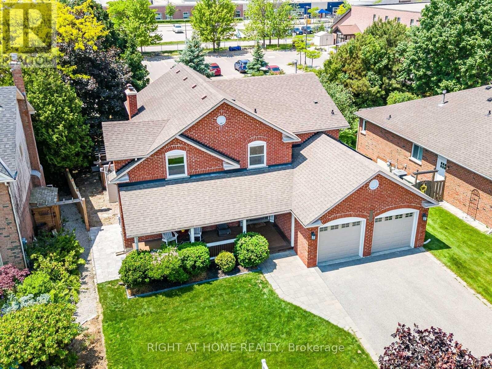 












116 BERYL AVENUE

,
Whitchurch-Stouffville (Stouffville),




Ontario
L4A7Y2

