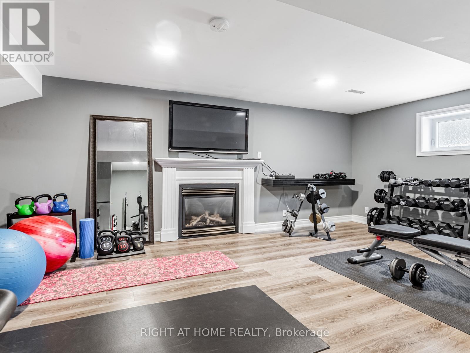 












116 BERYL AVENUE

,
Whitchurch-Stouffville (Stouffville),




Ontario
L4A7Y2

