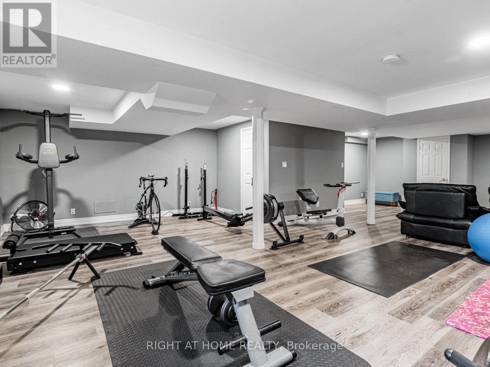 












116 BERYL AVENUE

,
Whitchurch-Stouffville (Stouffville),




Ontario
L4A7Y2

