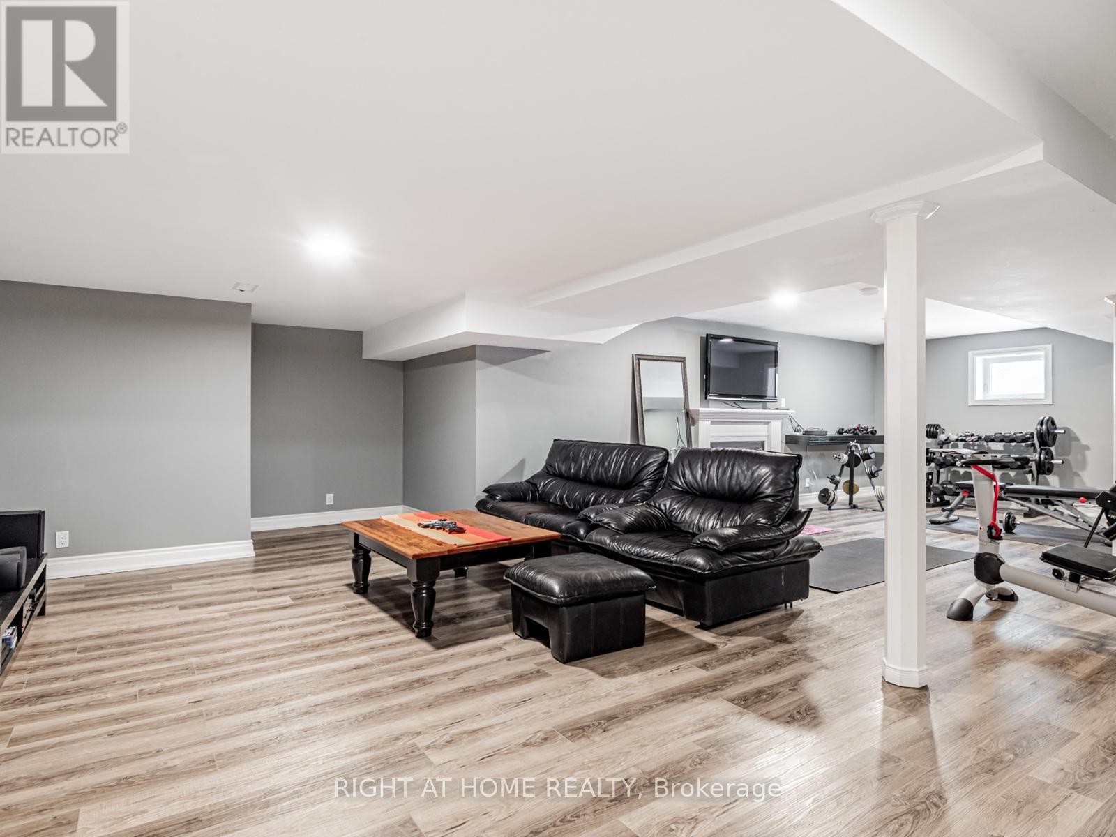 












116 BERYL AVENUE

,
Whitchurch-Stouffville (Stouffville),




Ontario
L4A7Y2

