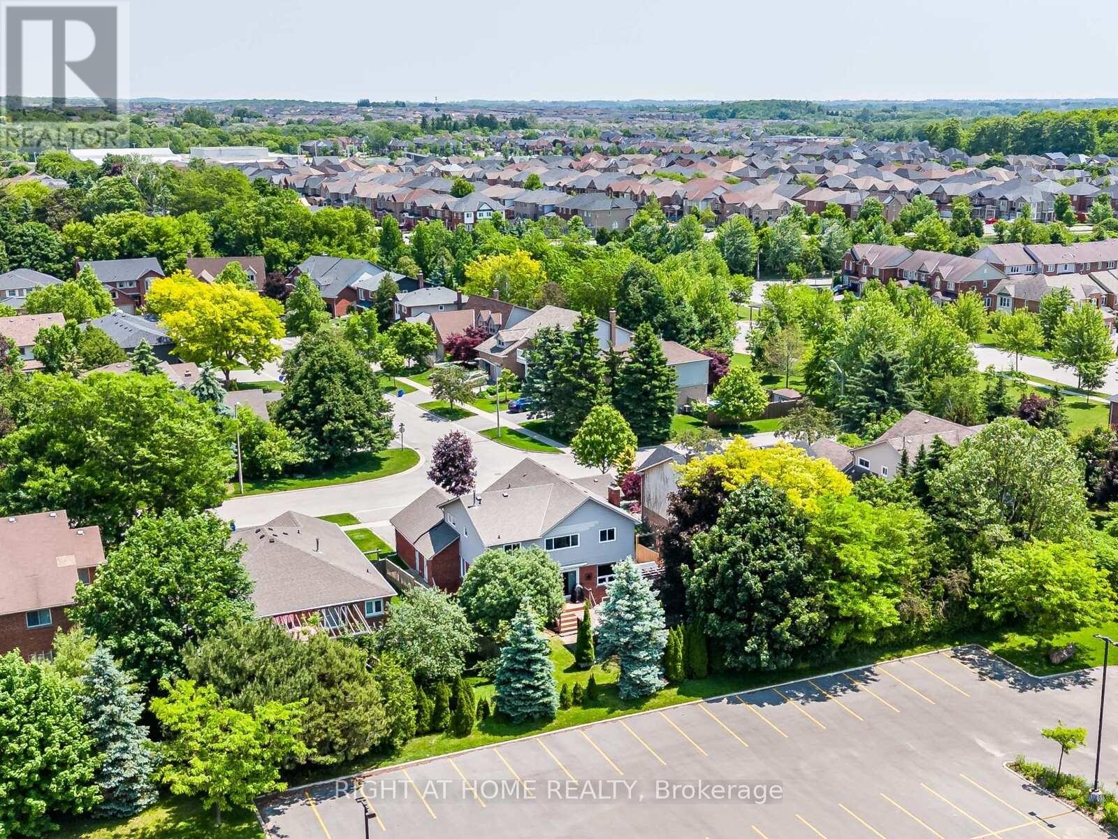 












116 BERYL AVENUE

,
Whitchurch-Stouffville (Stouffville),




Ontario
L4A7Y2

