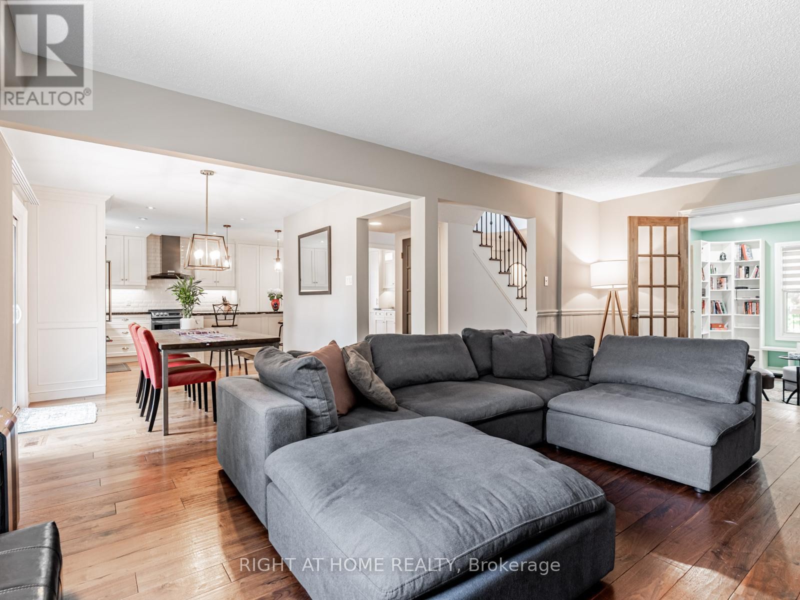 












116 BERYL AVENUE

,
Whitchurch-Stouffville (Stouffville),




Ontario
L4A7Y2

