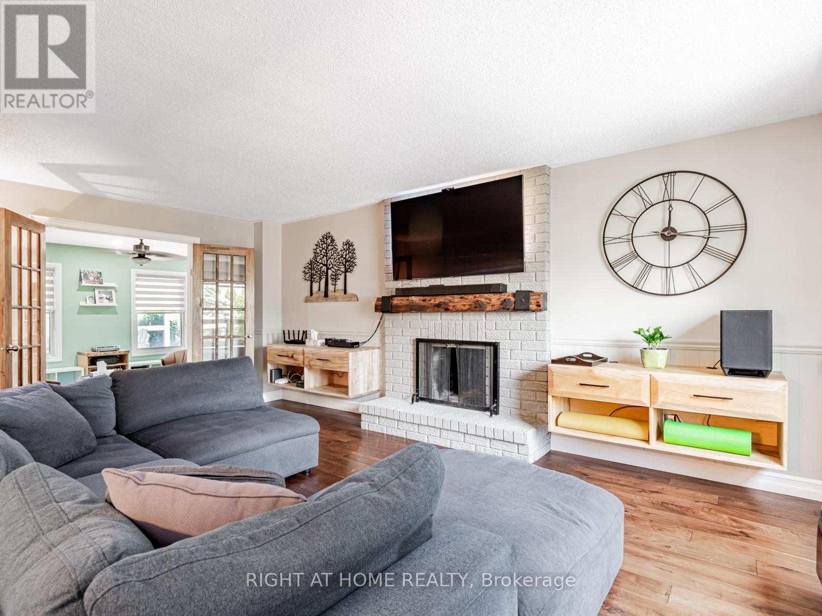 












116 BERYL AVENUE

,
Whitchurch-Stouffville (Stouffville),




Ontario
L4A7Y2

