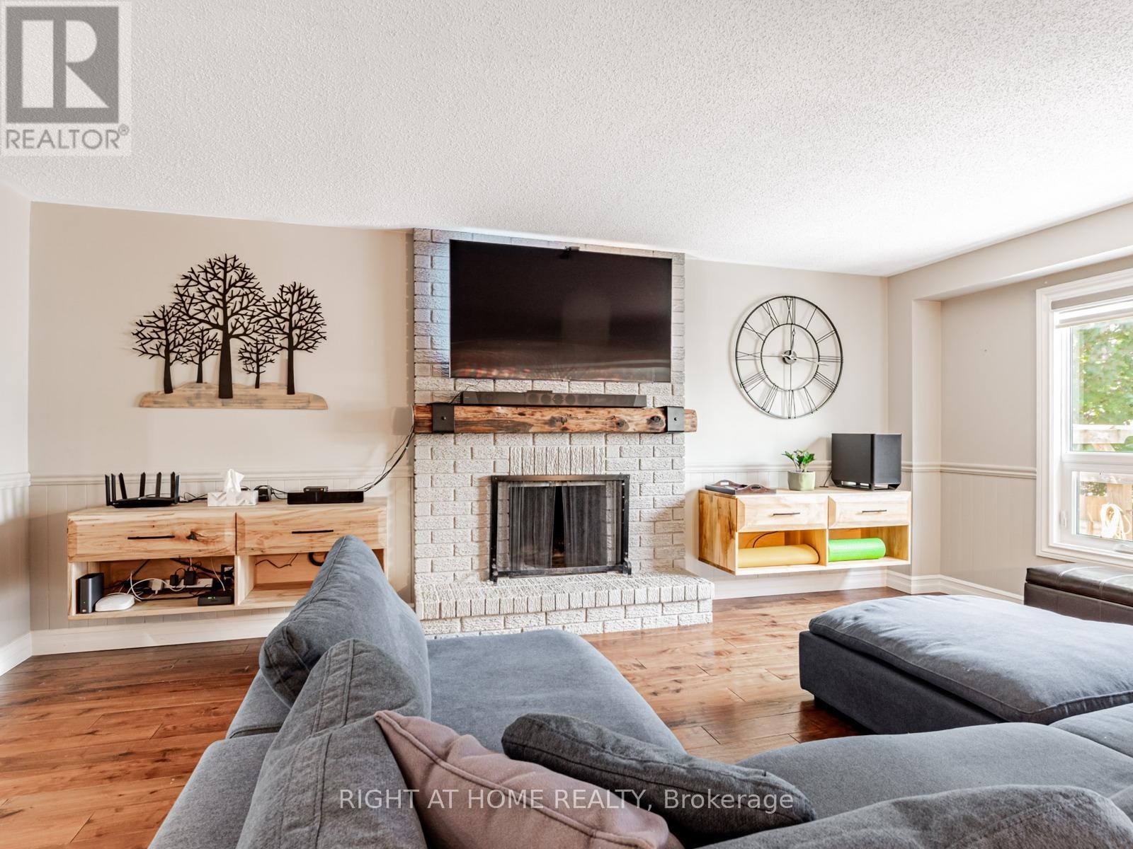 












116 BERYL AVENUE

,
Whitchurch-Stouffville (Stouffville),




Ontario
L4A7Y2

