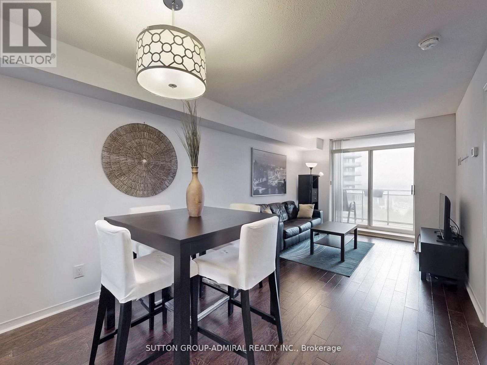 












LPH8 - 75 KING WILLIAM CRESCENT

,
Richmond Hill (Langstaff),




Ontario
L4B0C1

