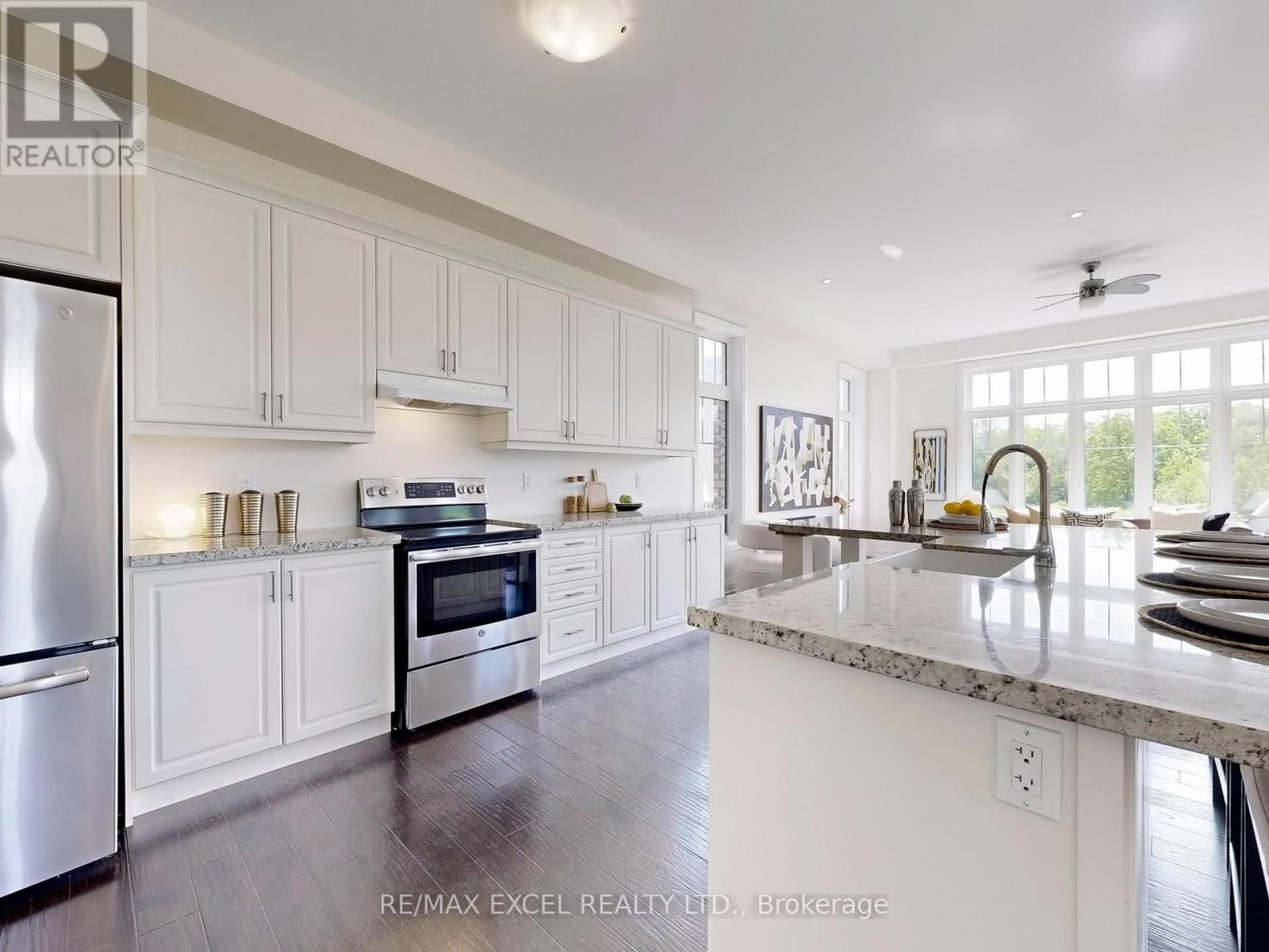 












192 BAKER HILL BOULEVARD

,
Whitchurch-Stouffville (Stouffville),




Ontario
L4A0W5

