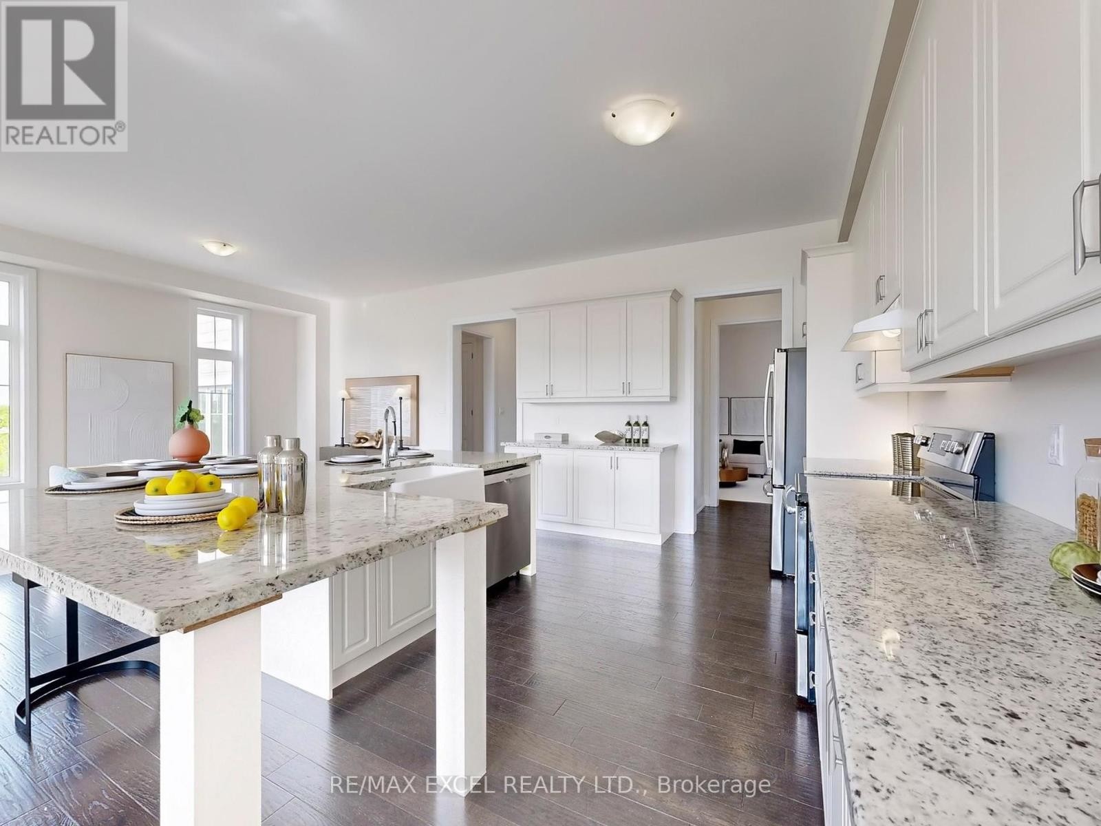 












192 BAKER HILL BOULEVARD

,
Whitchurch-Stouffville (Stouffville),




Ontario
L4A0W5


