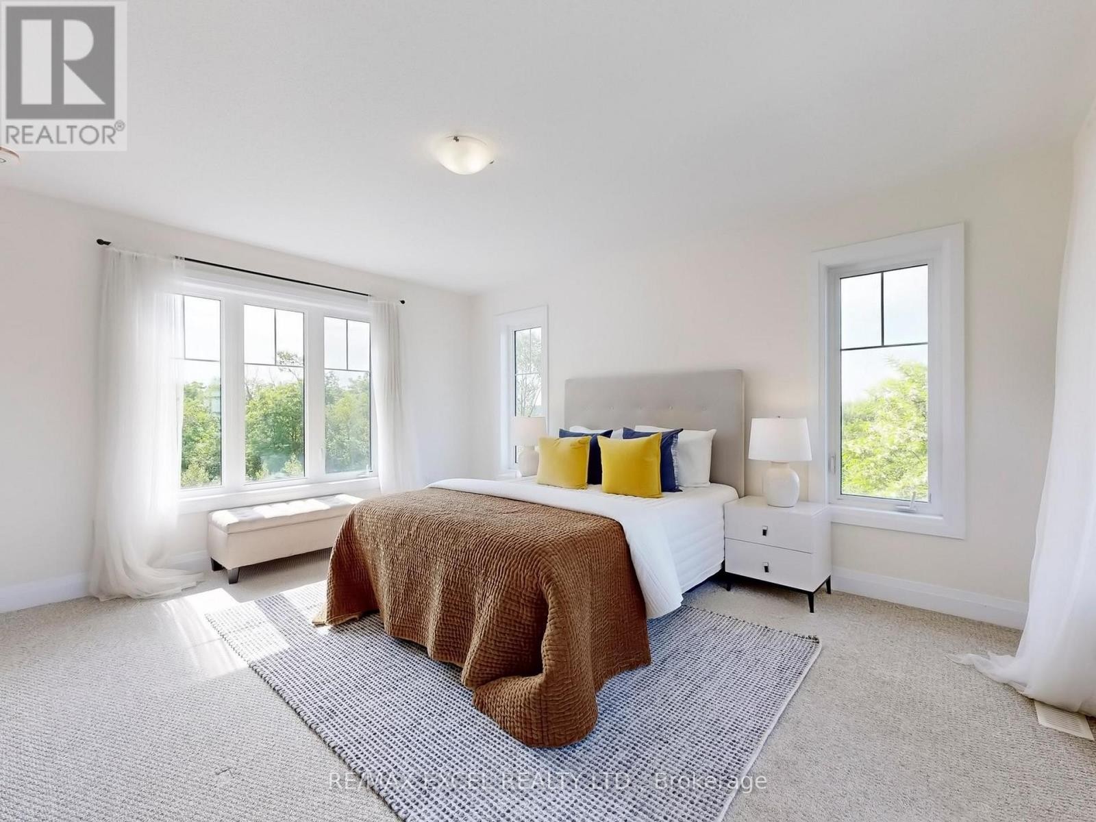 












192 BAKER HILL BOULEVARD

,
Whitchurch-Stouffville (Stouffville),




Ontario
L4A0W5

