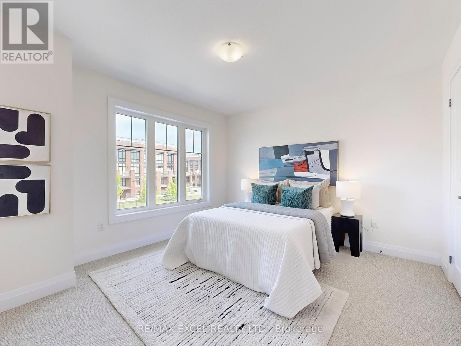 












192 BAKER HILL BOULEVARD

,
Whitchurch-Stouffville (Stouffville),




Ontario
L4A0W5

