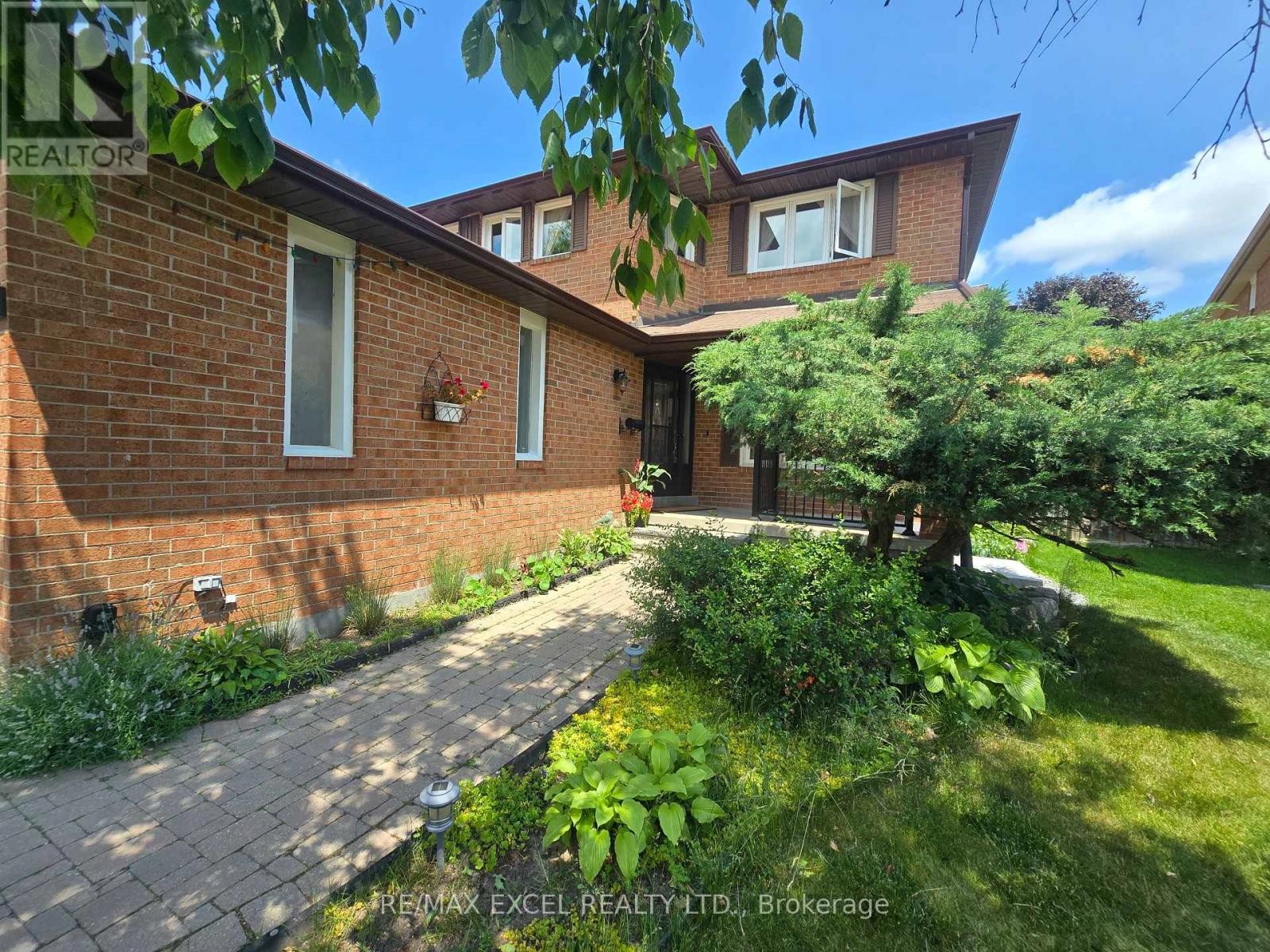












19 MARSH STREET N

,
Richmond Hill (North Richvale),




Ontario
L4C7P2

