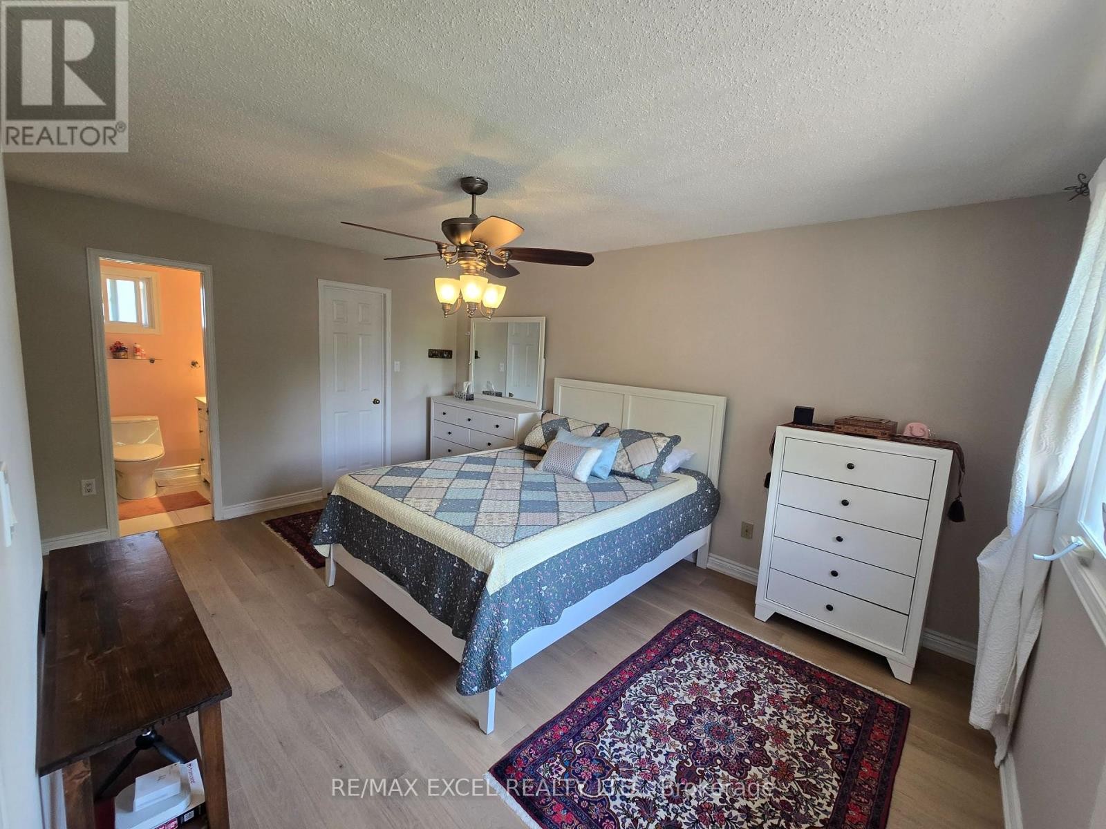 












19 MARSH STREET N

,
Richmond Hill (North Richvale),




Ontario
L4C7P2

