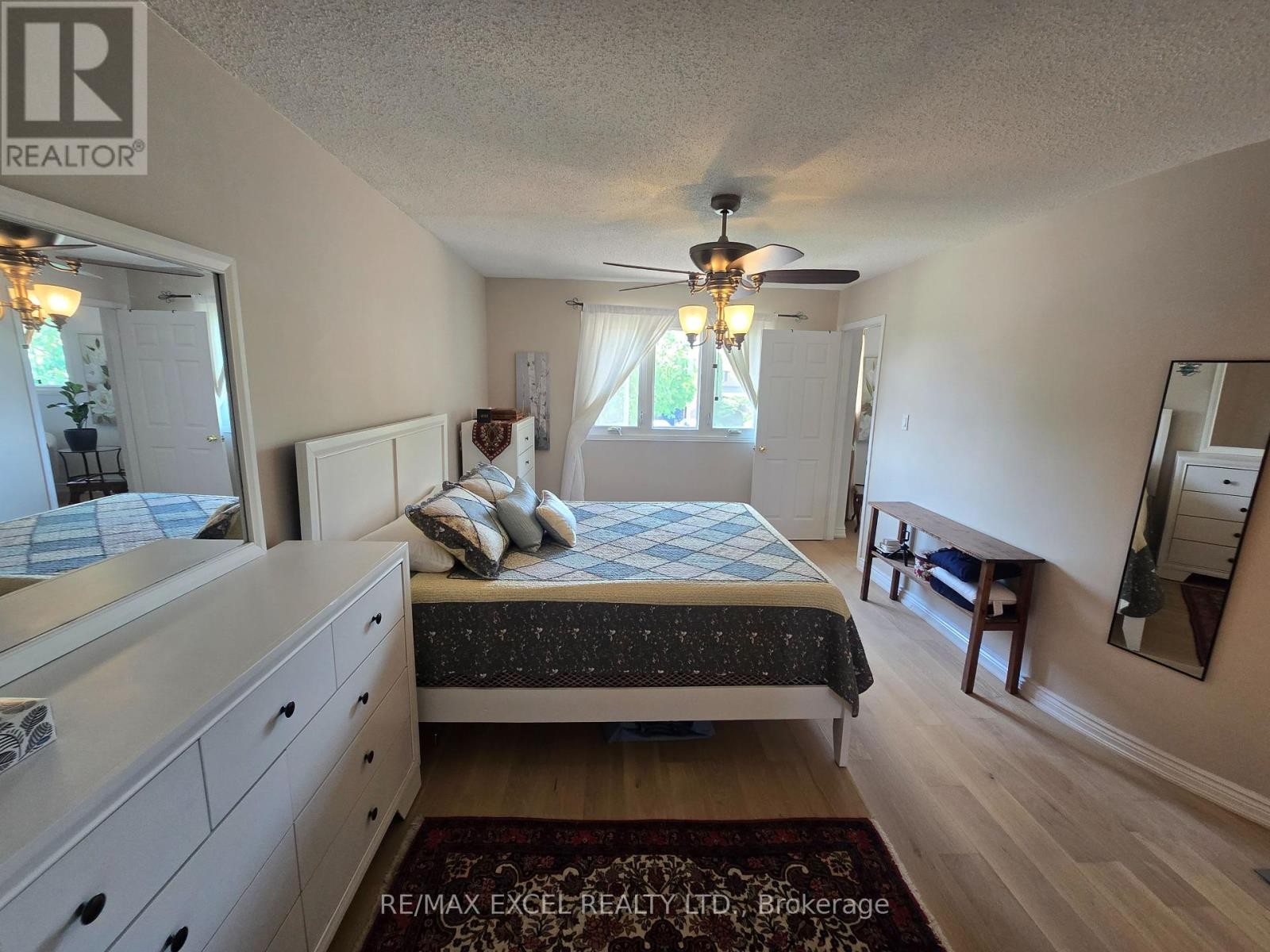 












19 MARSH STREET N

,
Richmond Hill (North Richvale),




Ontario
L4C7P2

