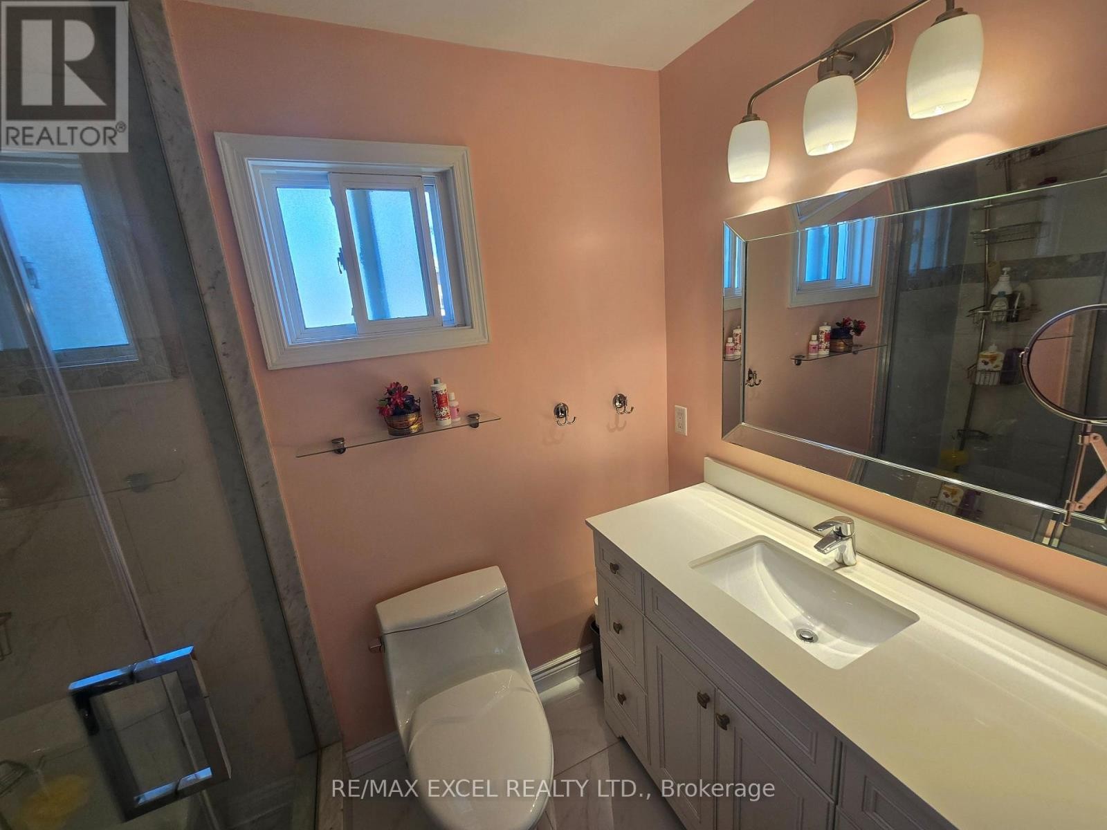 












19 MARSH STREET N

,
Richmond Hill (North Richvale),




Ontario
L4C7P2

