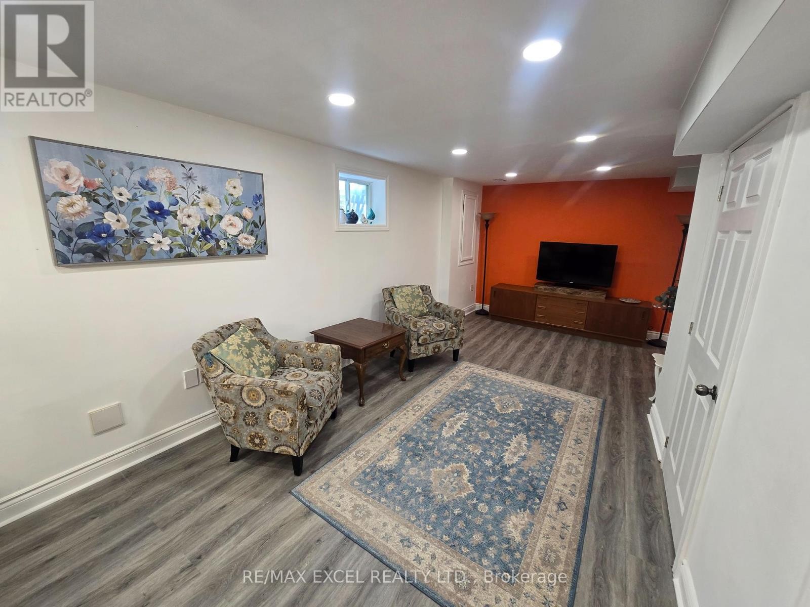 












19 MARSH STREET N

,
Richmond Hill (North Richvale),




Ontario
L4C7P2

