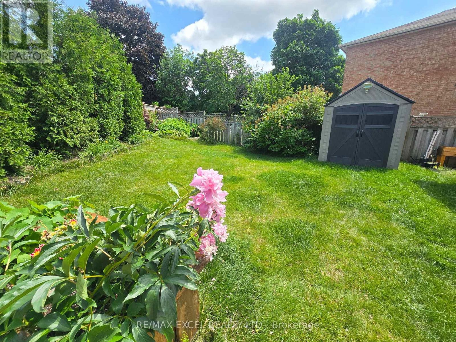 












19 MARSH STREET N

,
Richmond Hill (North Richvale),




Ontario
L4C7P2


