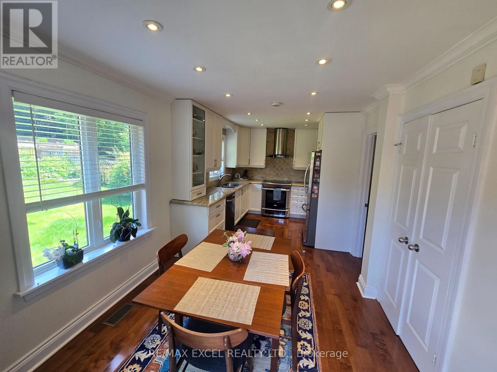 












19 MARSH STREET N

,
Richmond Hill (North Richvale),




Ontario
L4C7P2


