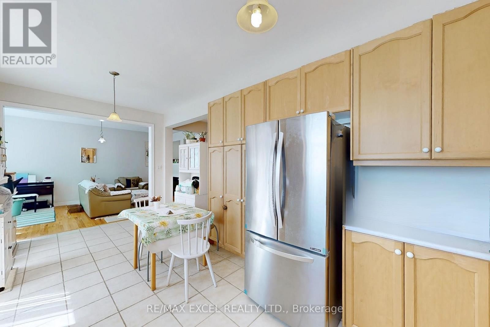 












9 STONEY CREEK DRIVE

,
Markham (Greensborough),




Ontario
L6E0H3

