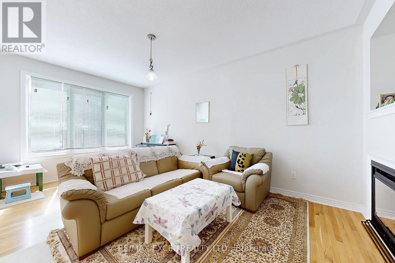 












9 STONEY CREEK DRIVE

,
Markham (Greensborough),




Ontario
L6E0H3

