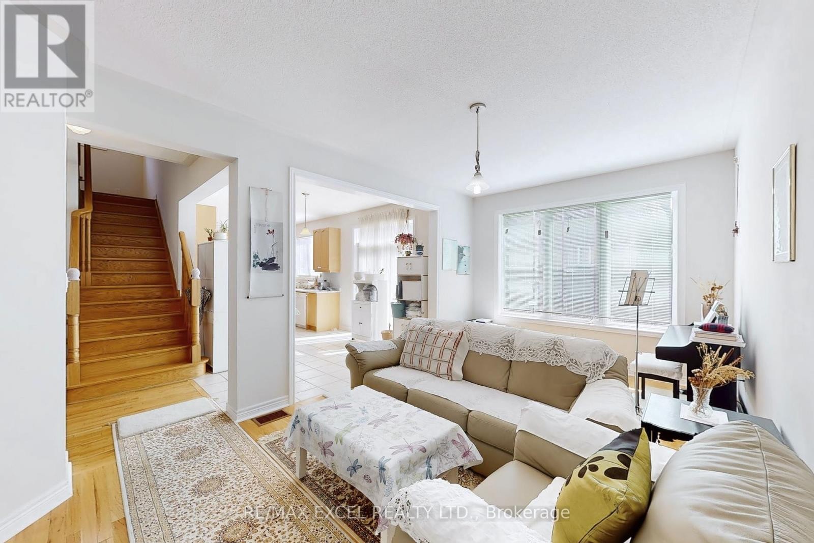 












9 STONEY CREEK DRIVE

,
Markham (Greensborough),




Ontario
L6E0H3

