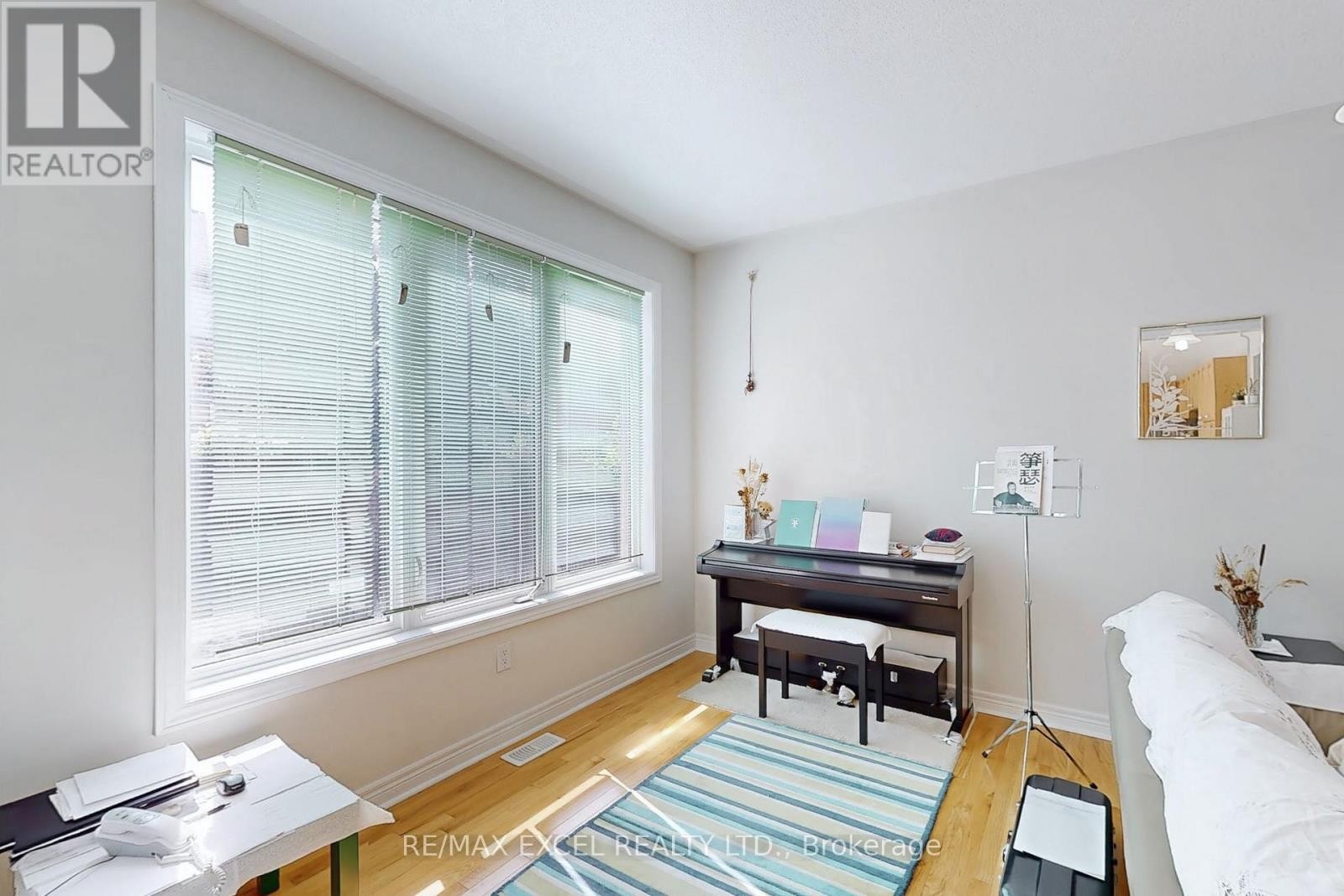 












9 STONEY CREEK DRIVE

,
Markham (Greensborough),




Ontario
L6E0H3

