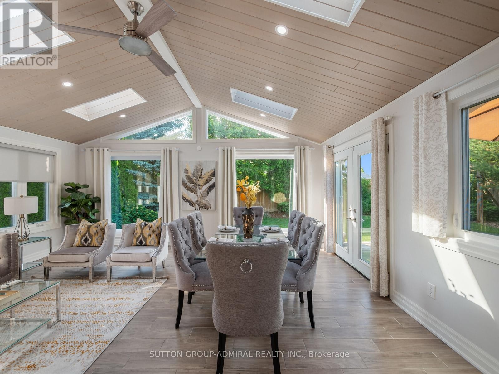 












298 SONOMA BOULEVARD

,
Vaughan (Sonoma Heights),




Ontario
L4H1R5

