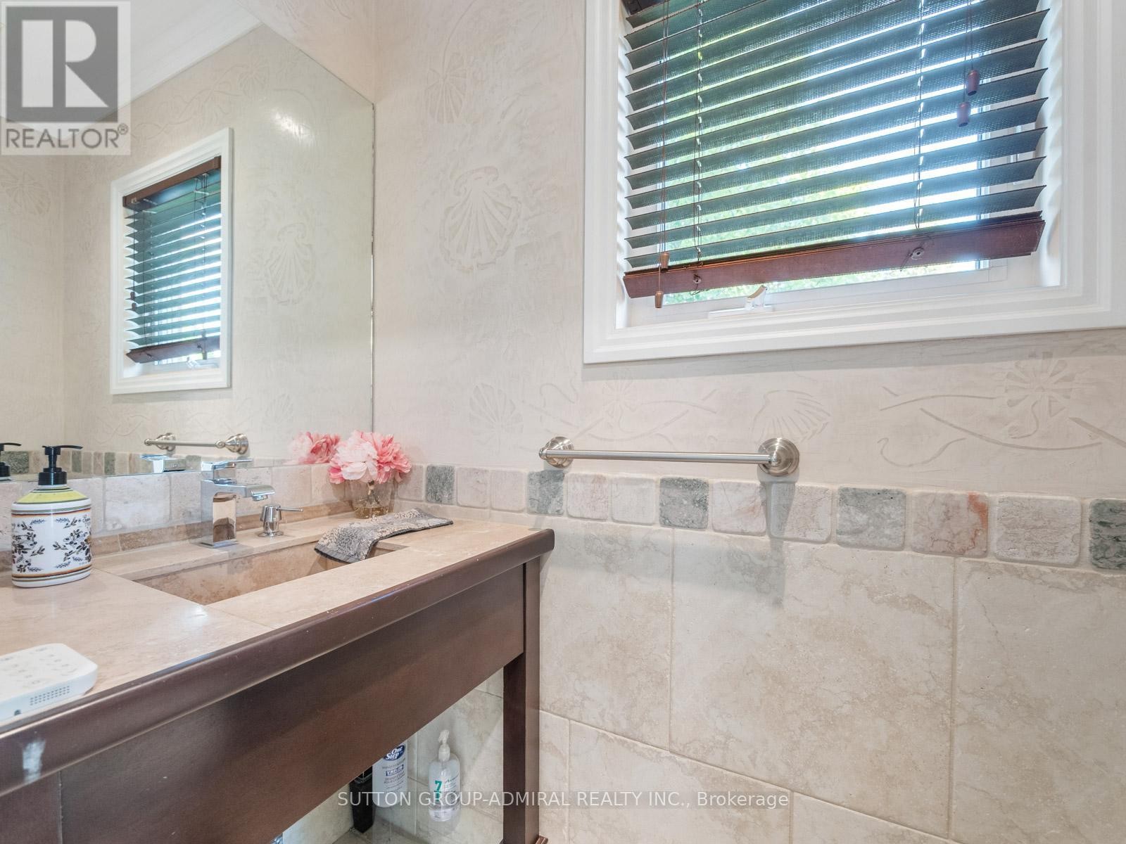 












298 SONOMA BOULEVARD

,
Vaughan (Sonoma Heights),




Ontario
L4H1R5

